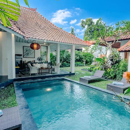 Villa Etnik Seminyak المظهر الخارجي الصورة